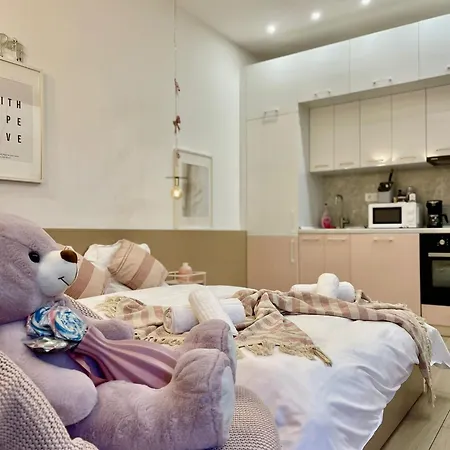 Candy Central Park Apartment
